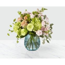 The FTD Irreplaceable Luxury Bouquet