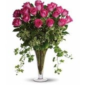 Dreaming in Pink -18 Long Stemmed Pink Roses