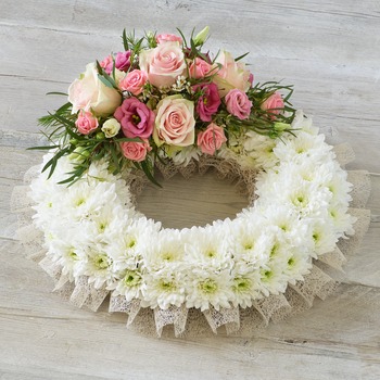 TRADITIONAL PINK WREATH